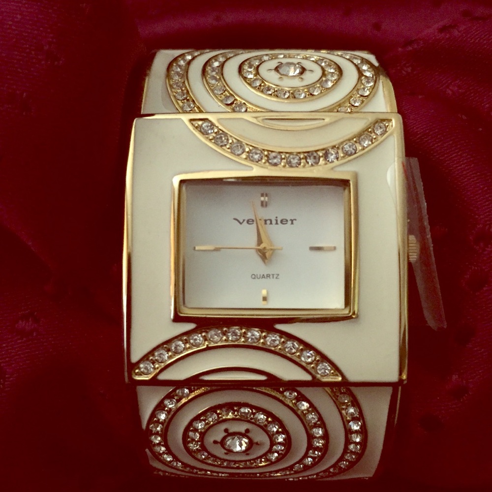 Glamorous Bracelet Watch (gently used)